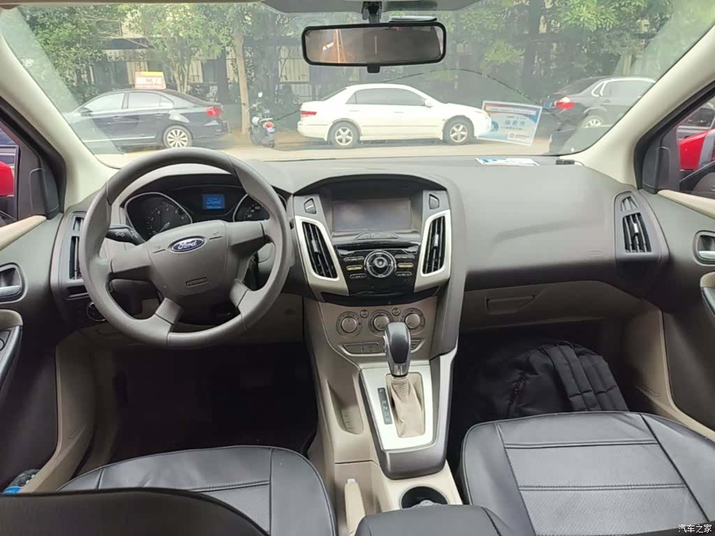 Ford Focus, 2015 10