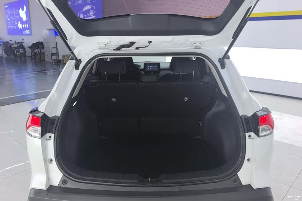 Toyota Corolla, 2023 4