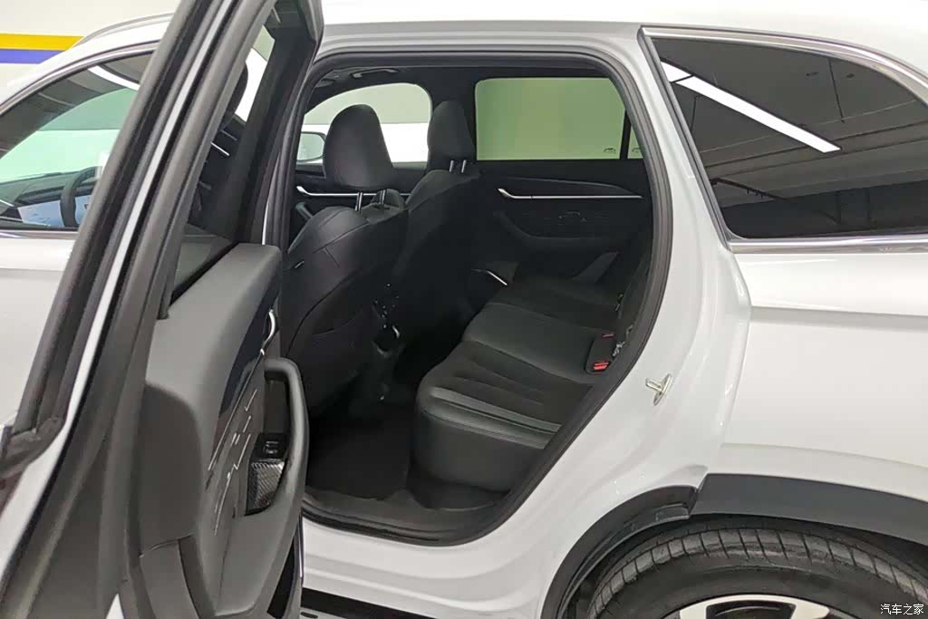 Geely Xingyue L, 2025 11