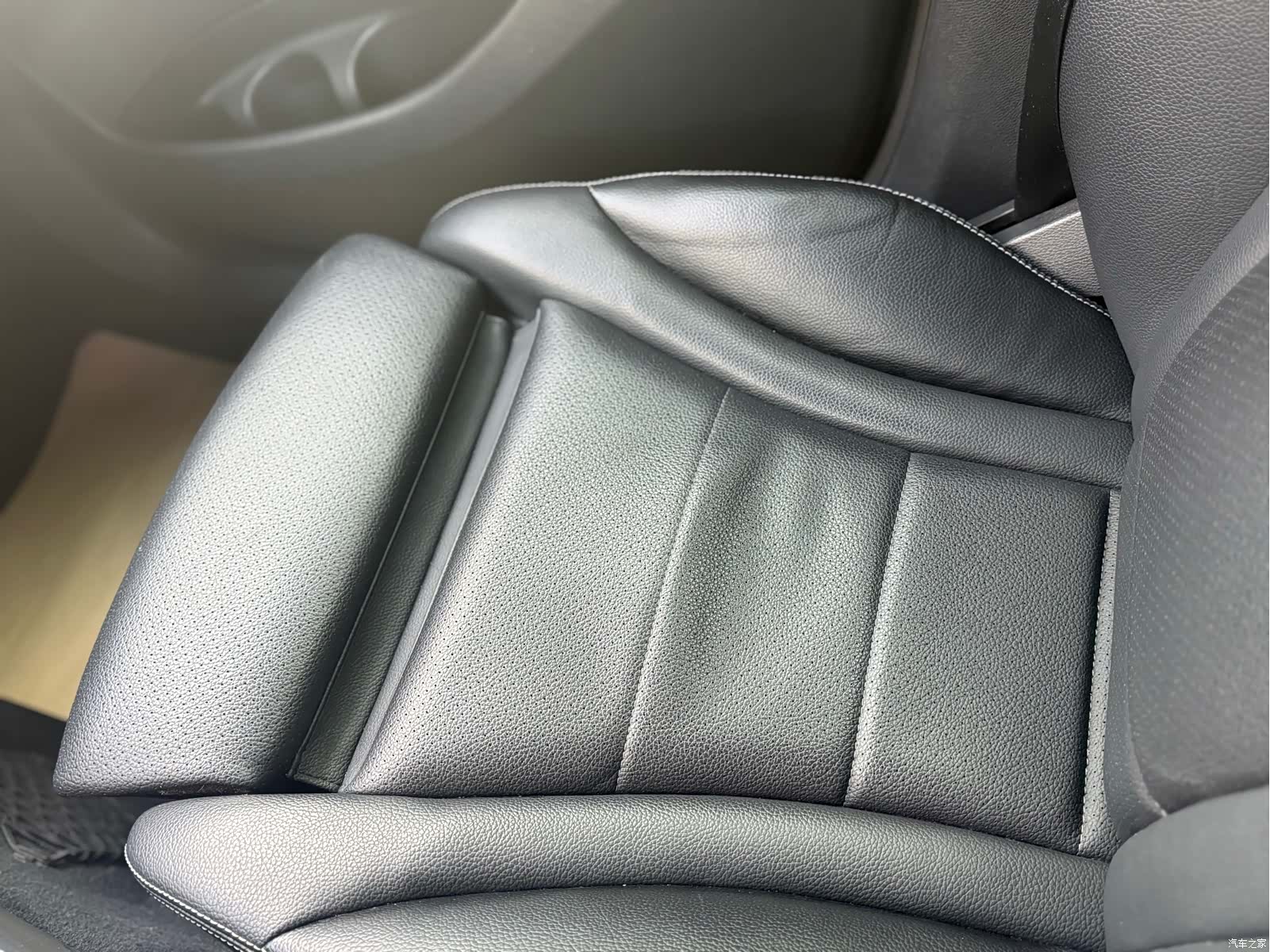 Mercedes-Benz GLC, 2018 16