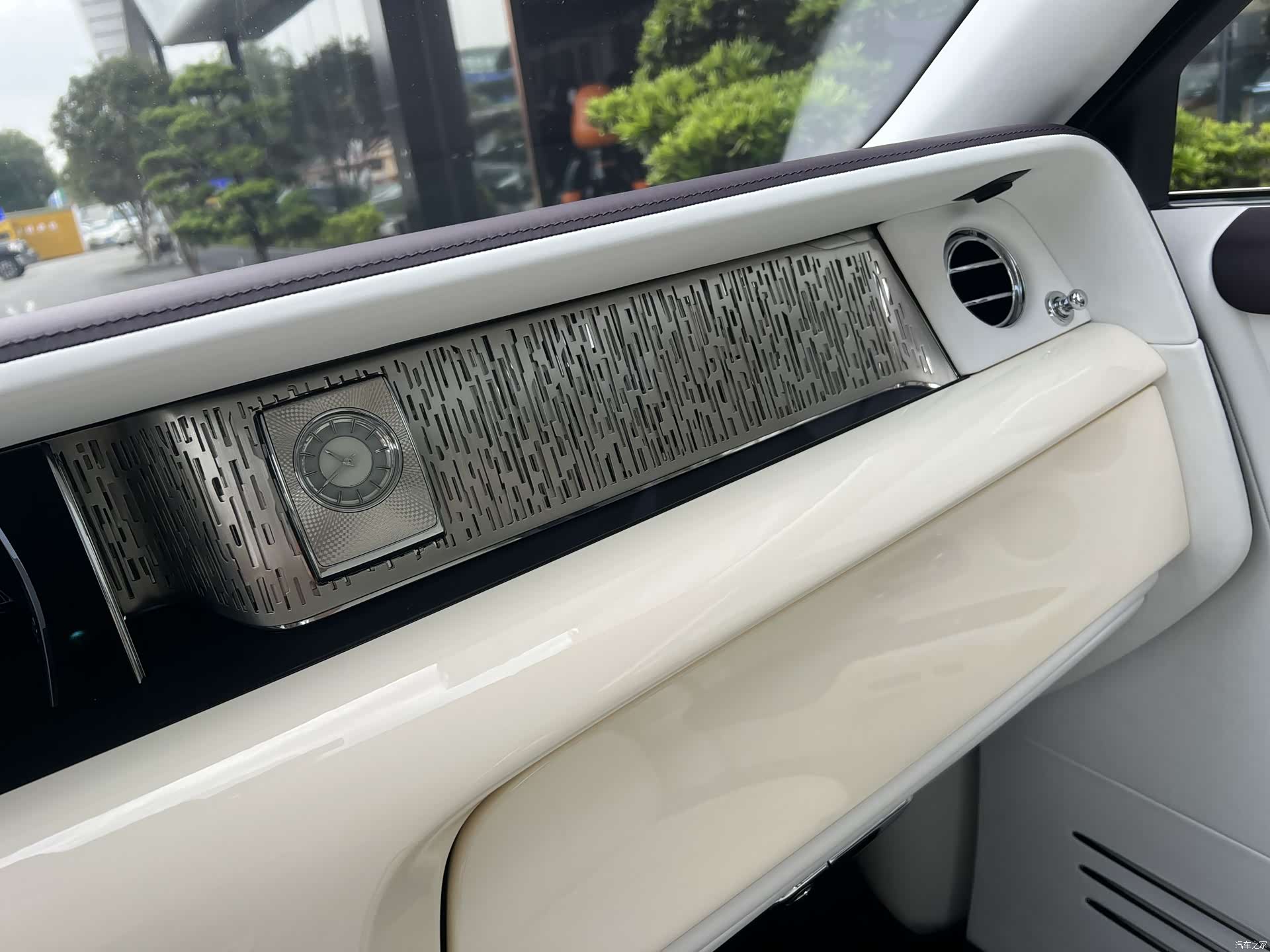 Rolls-Royce Phantom, 2019 9
