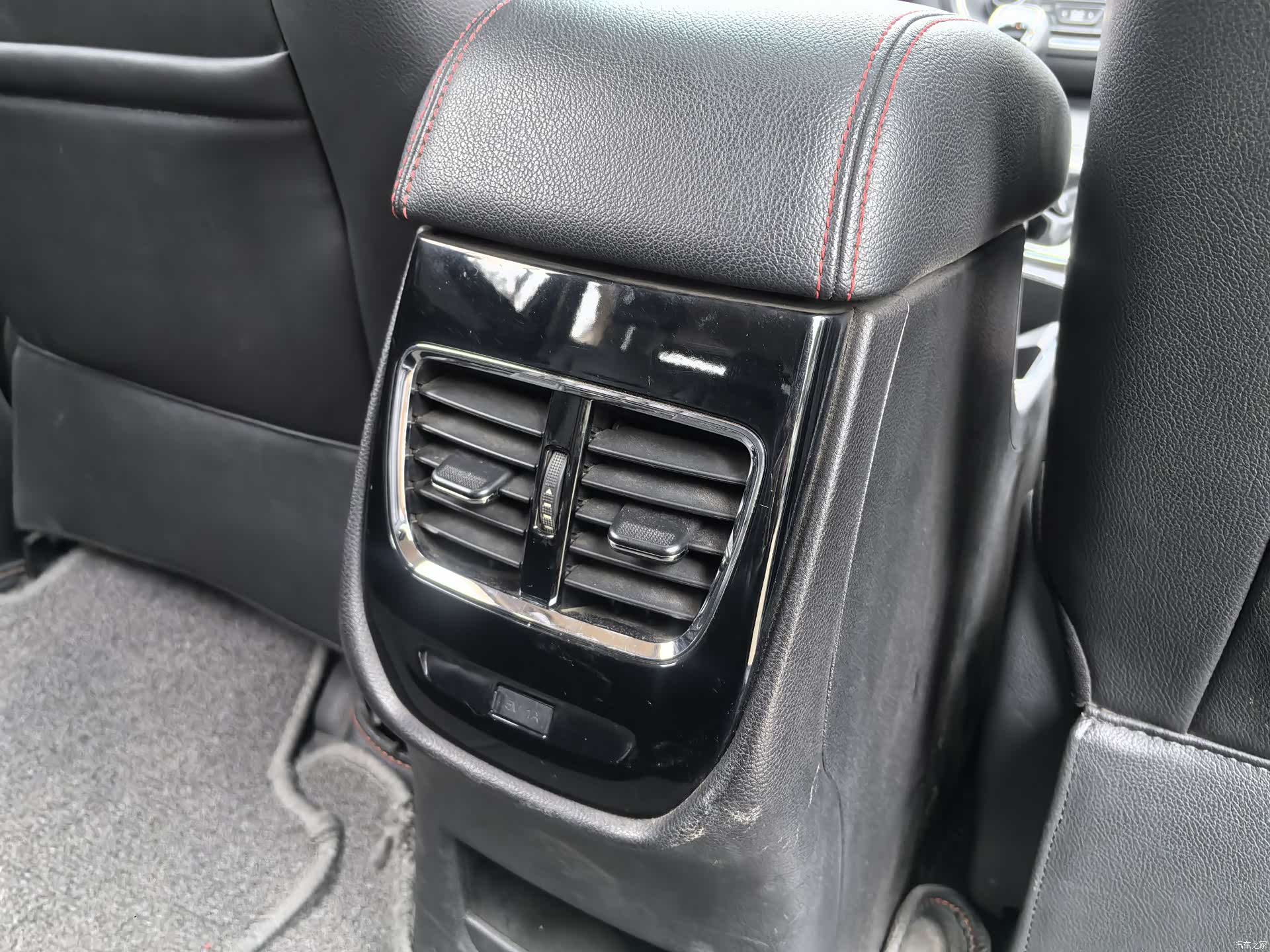 Wuling 560, 2015 13