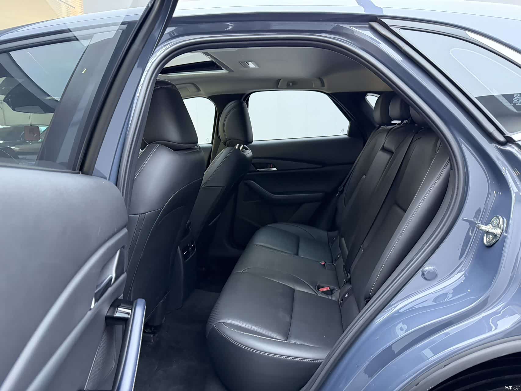 Mazda CX-30, 2022 9