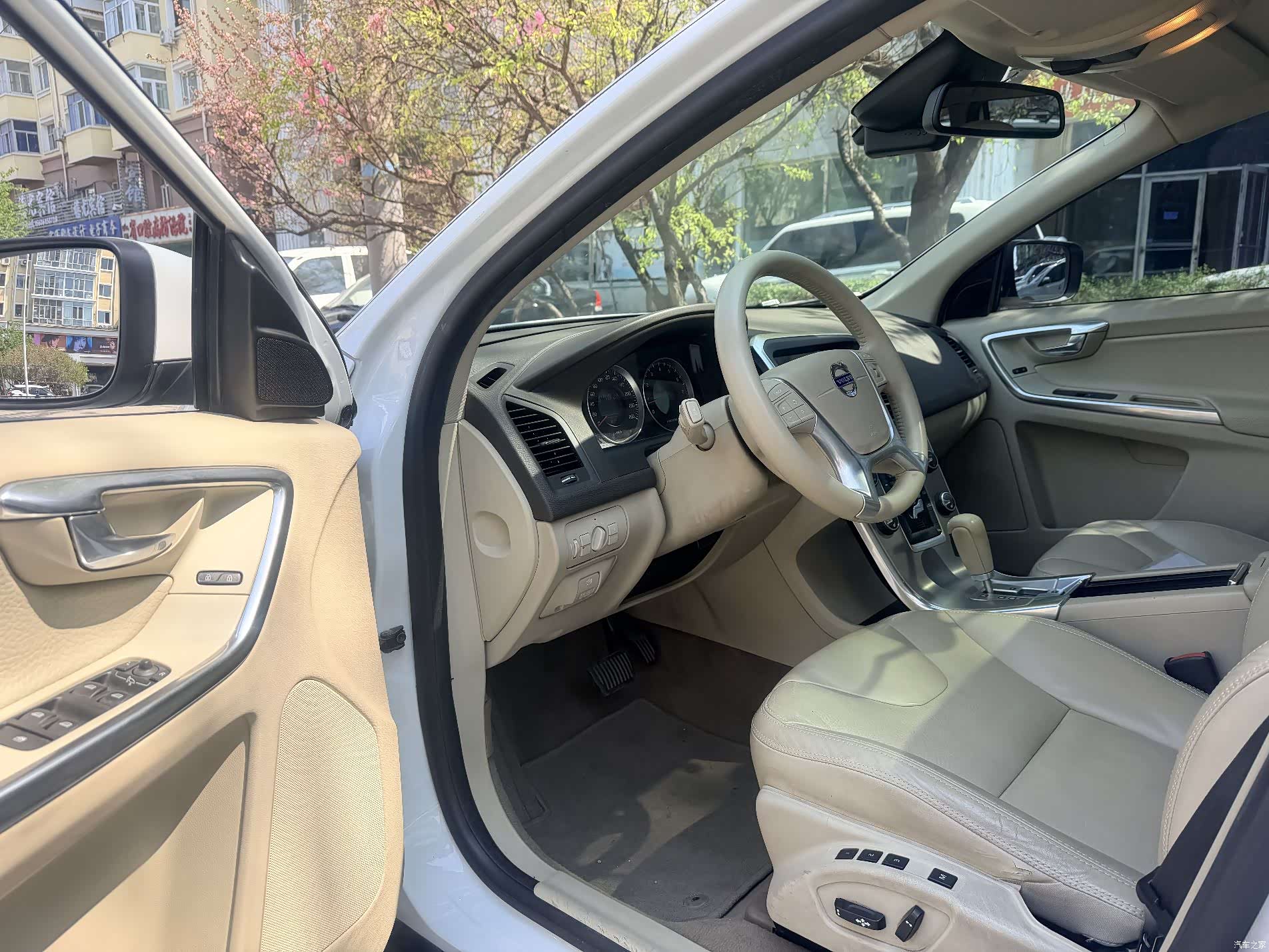 Volvo XC60, 2012 8