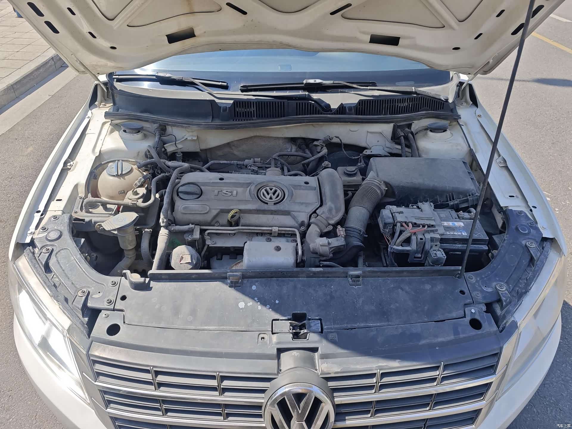 Volkswagen Lavida, 2013 17