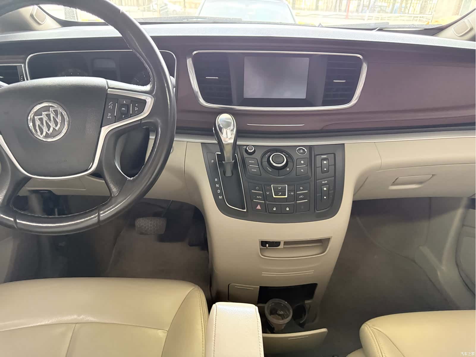Buick GL8, 2019 14