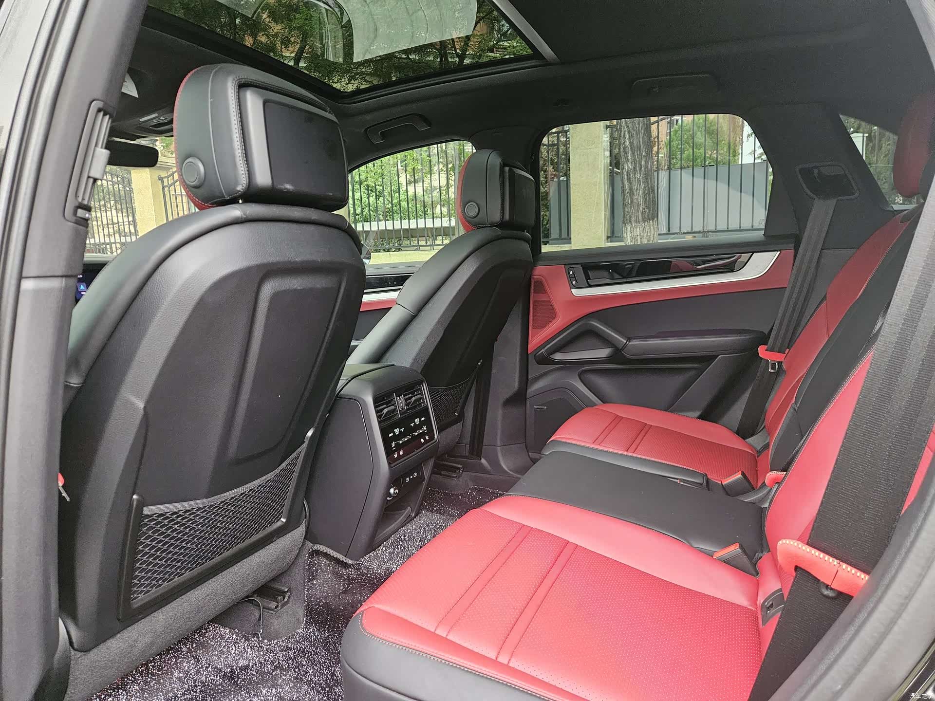Porsche Cayenne, 2026 7