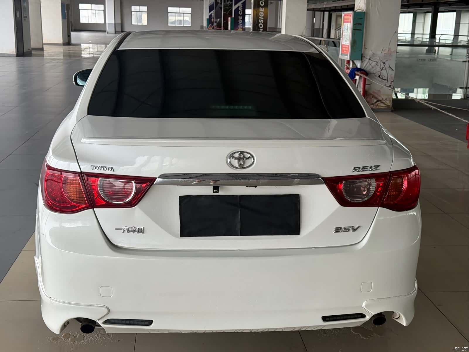 Toyota 2.5V, 2012 все фото