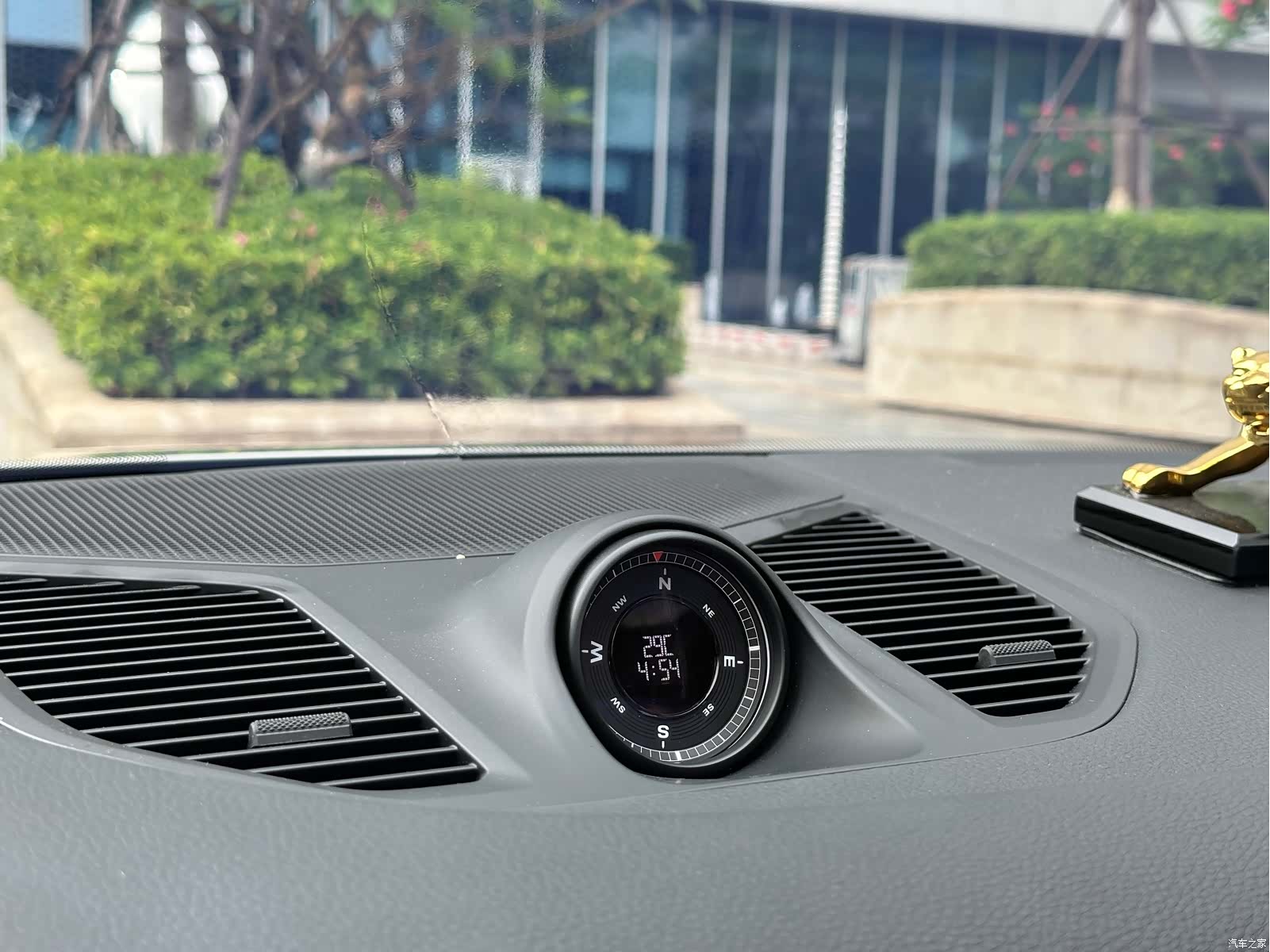 Porsche Cayenne, 2025 9