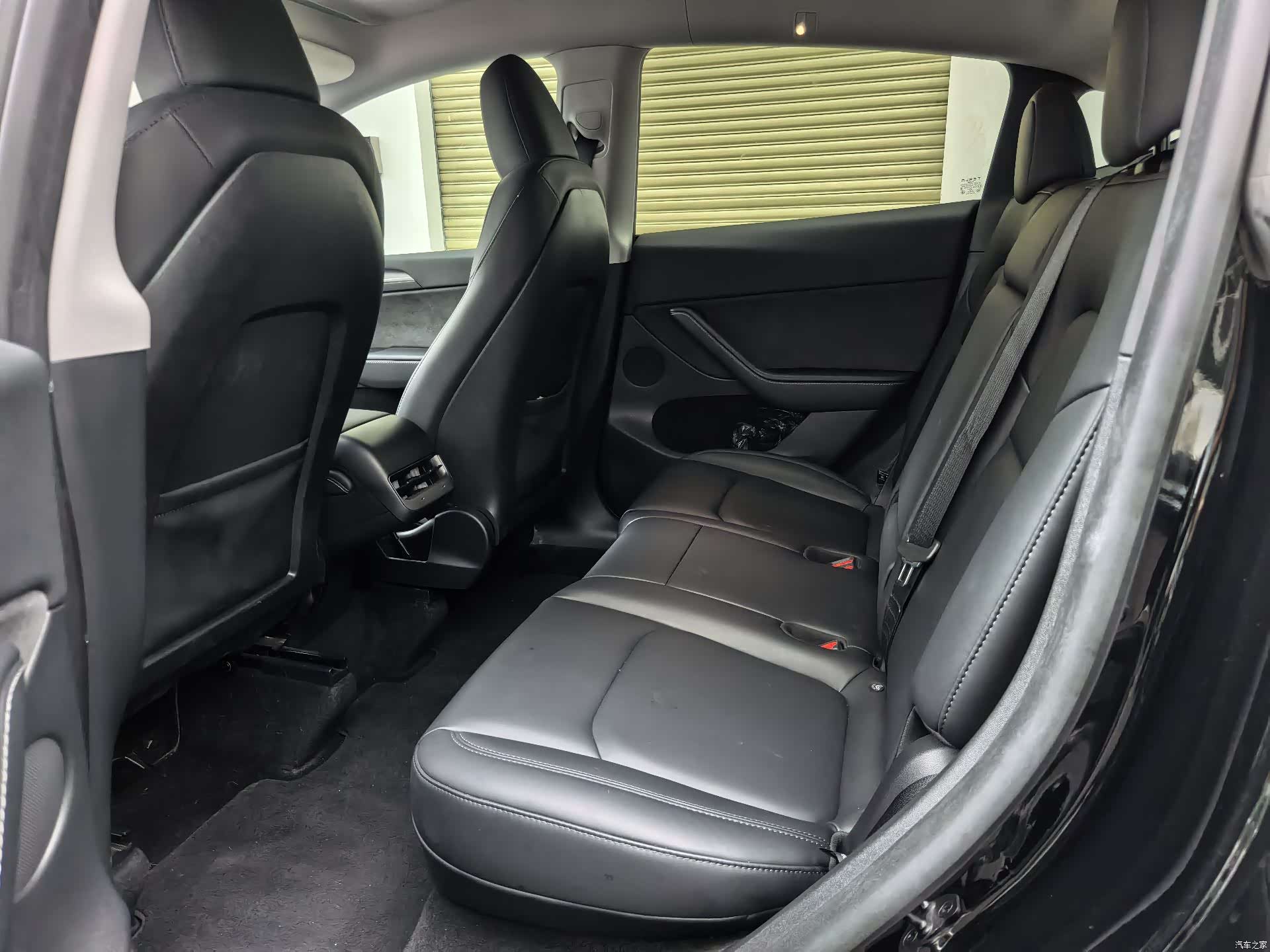 Tesla Model Y, 2024 все фото
