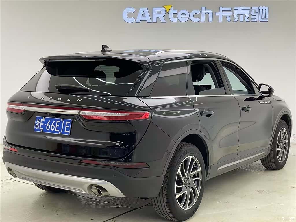 Lincoln Corsair, 2022 все фото
