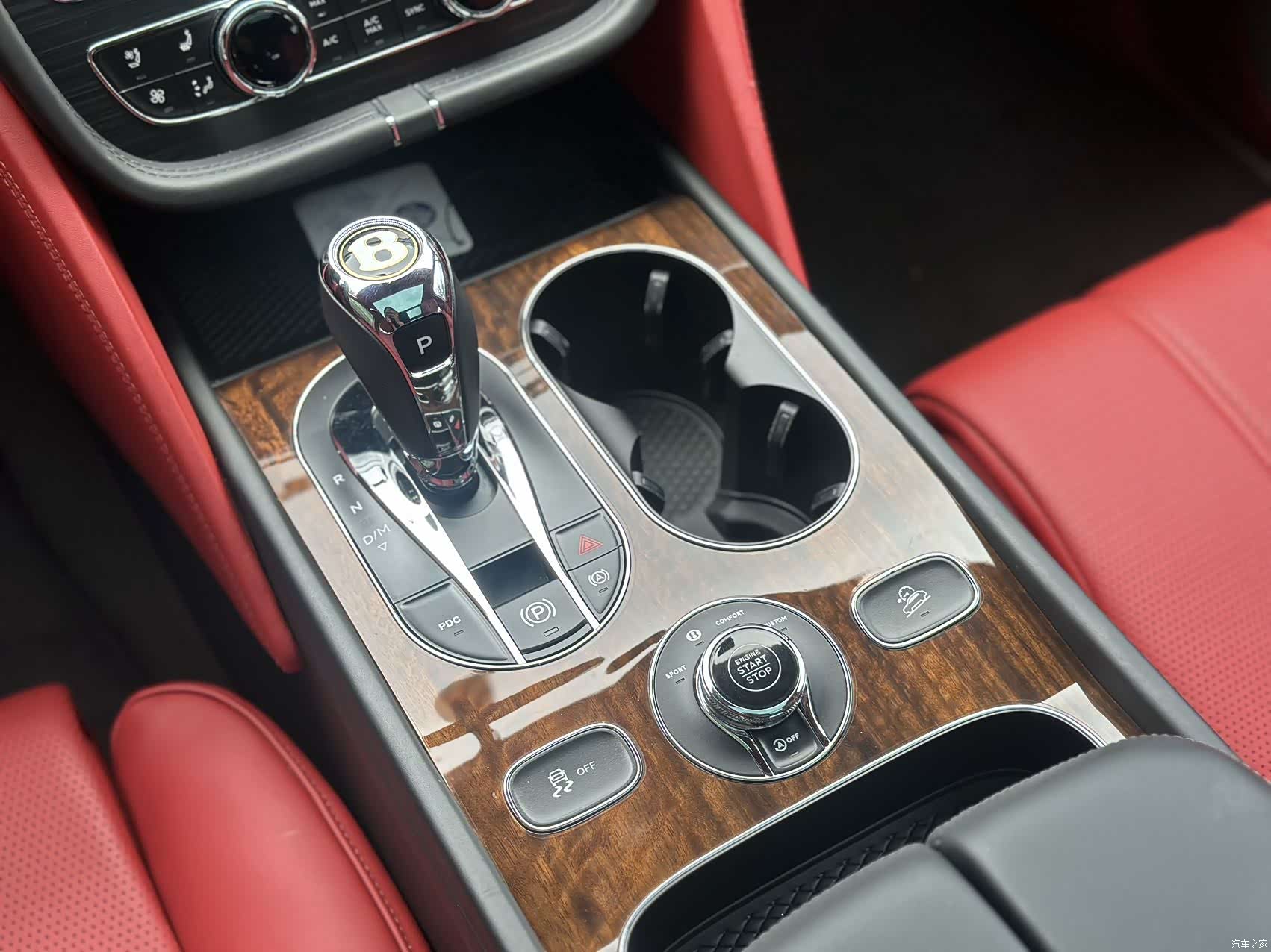 Bentley Bentayga, 2019 17
