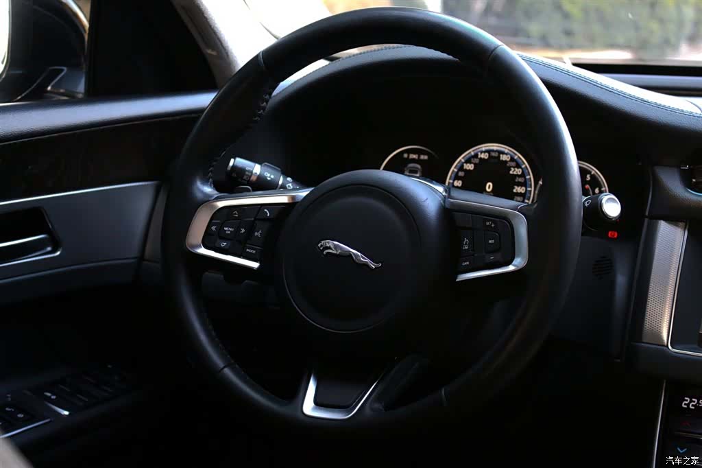 Land Rover XFL, 2018 14