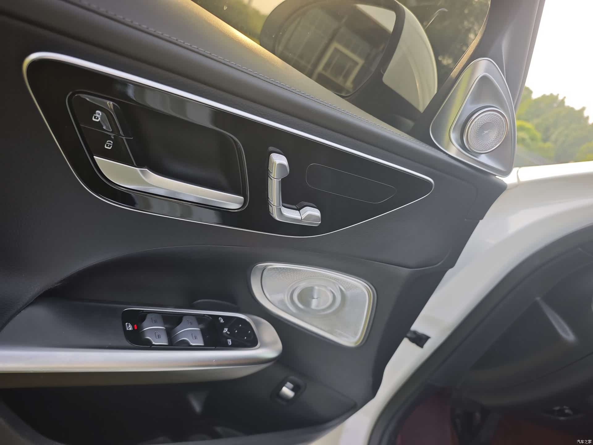 Mercedes-Benz C-Class, 2023 11
