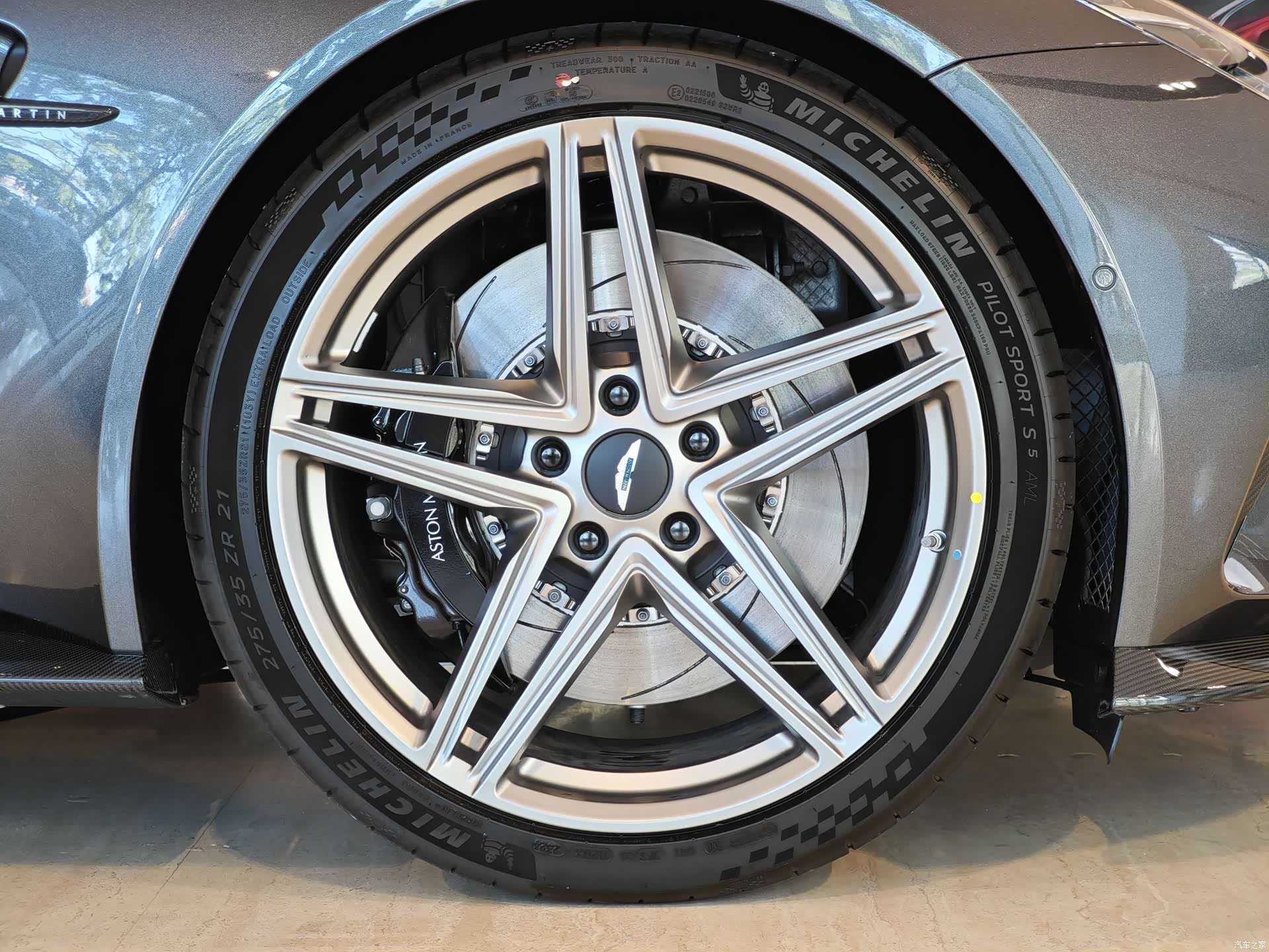 Aston Martin Vantage, 2024 4