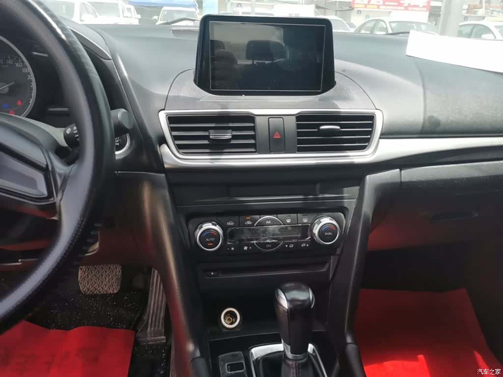 Mazda Mazda3, 2019 13
