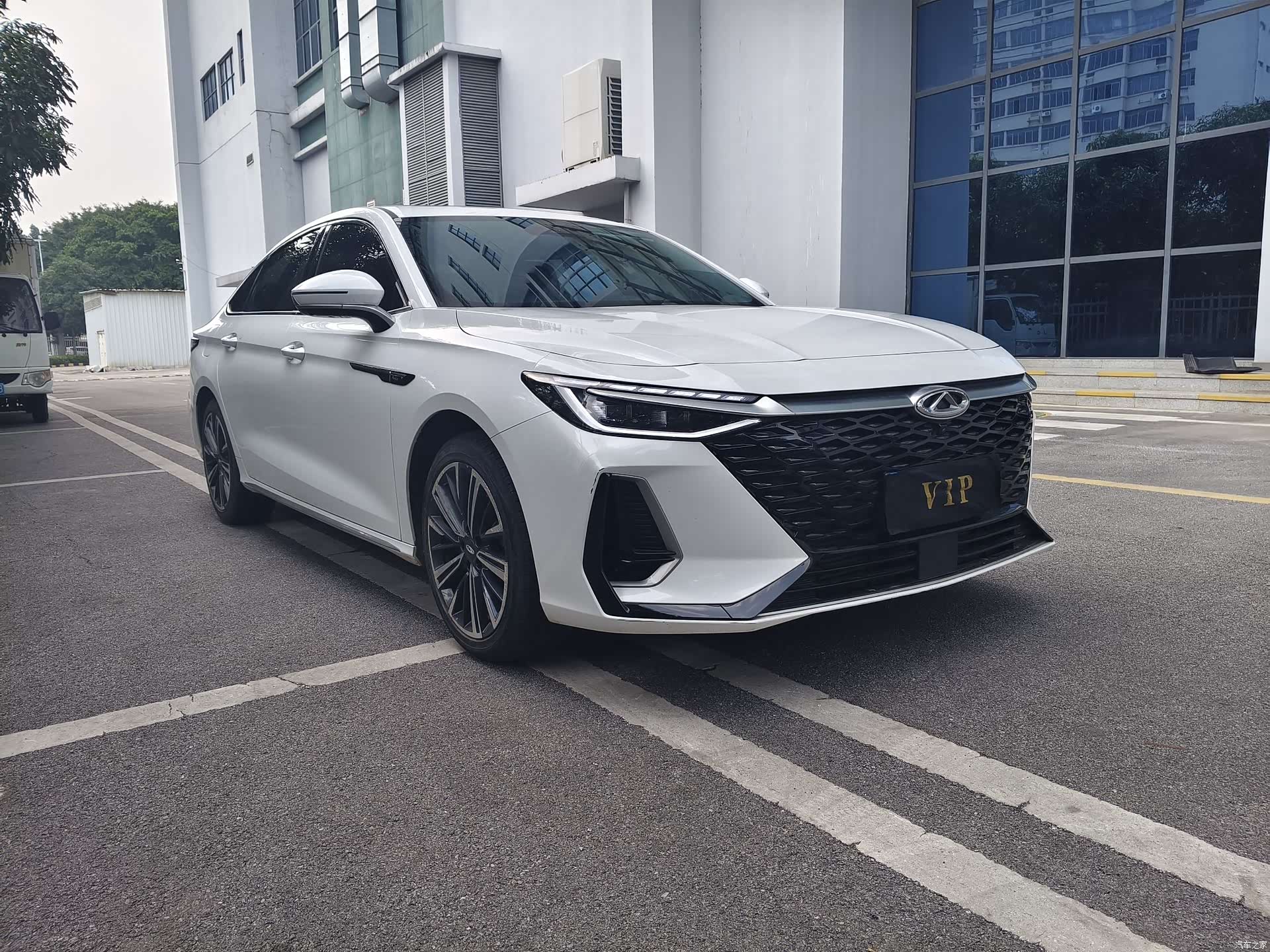 Chery Arrizo 8, 2022 3