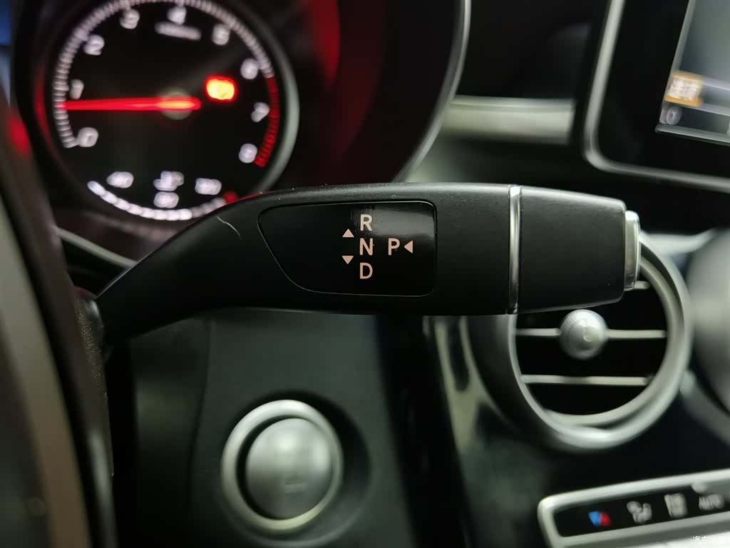 Mercedes-Benz GLC, 2018 13