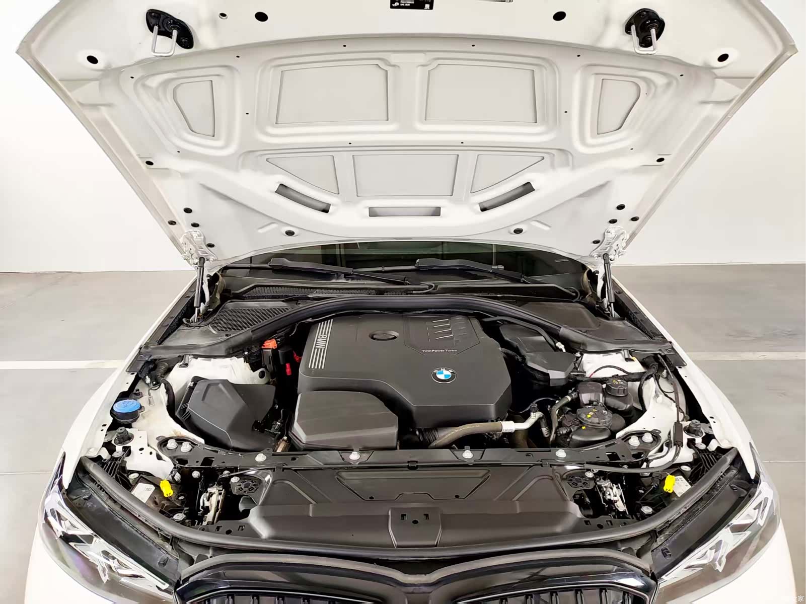 BMW 3 Series, 2024 21