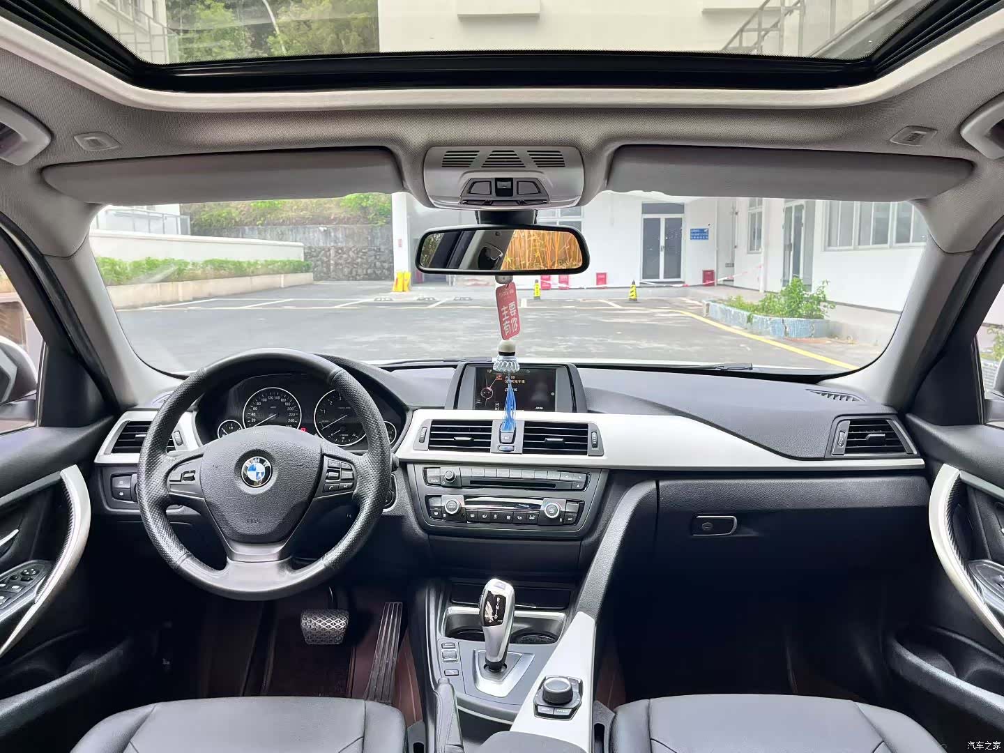 BMW 3 Series, 2015 все фото