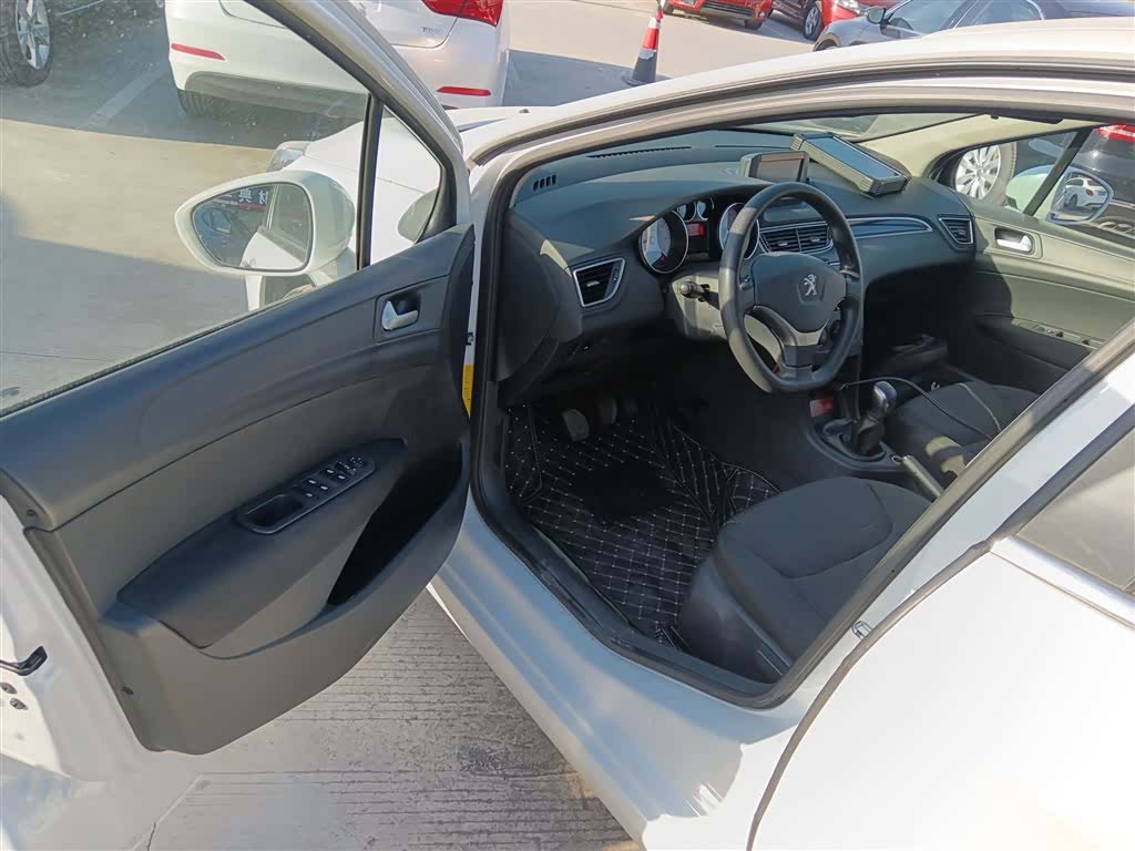 Peugeot 308, 2017 13