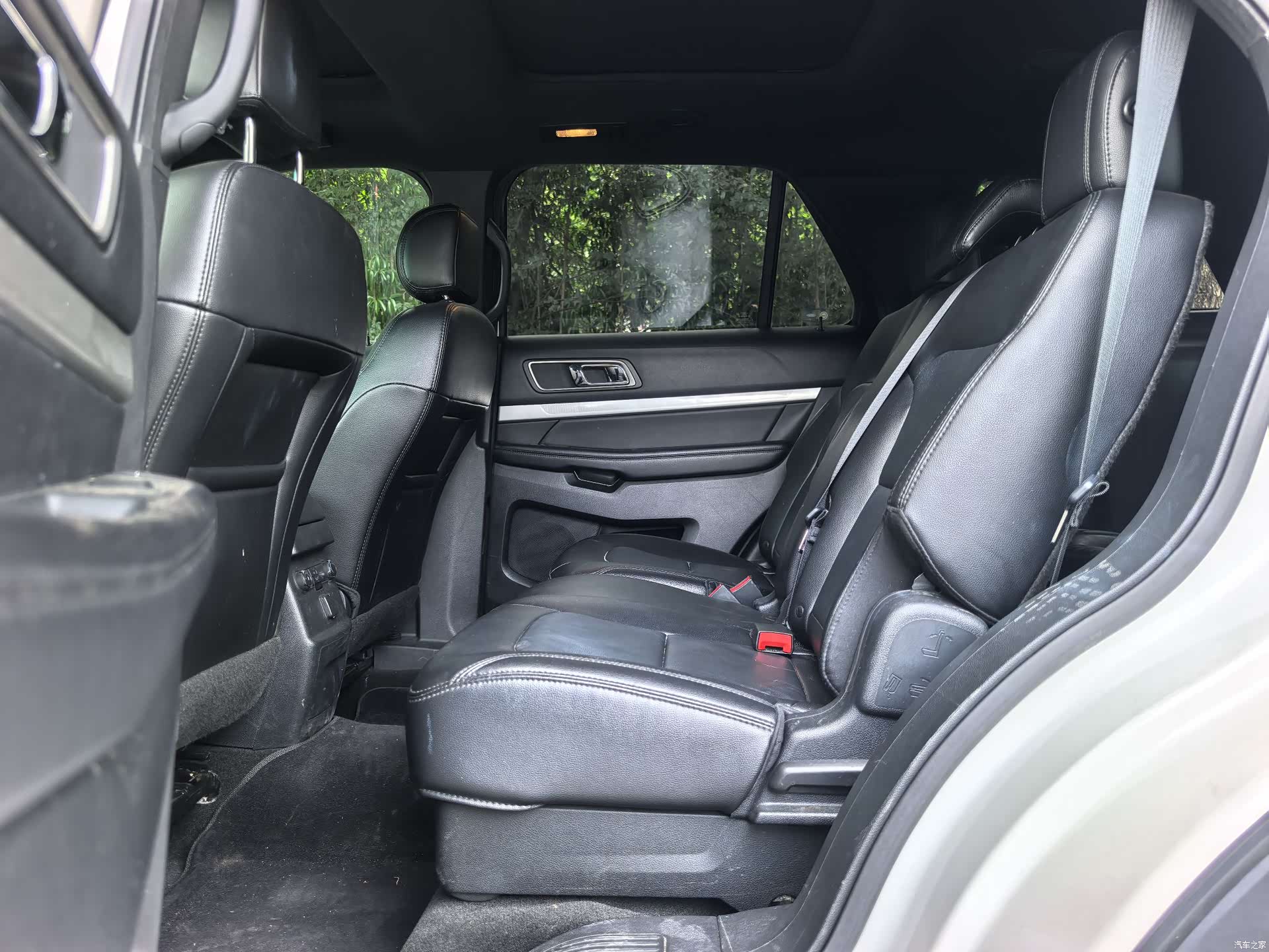 Ford Explorer, 2016 12