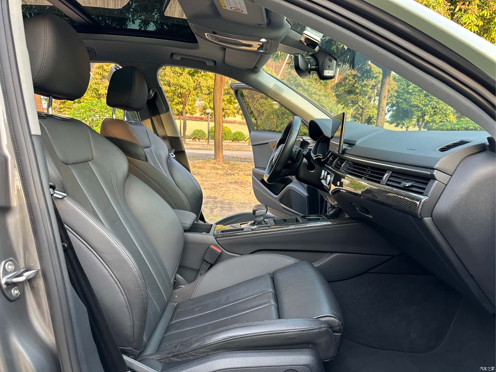 Audi A4, 2022 все фото