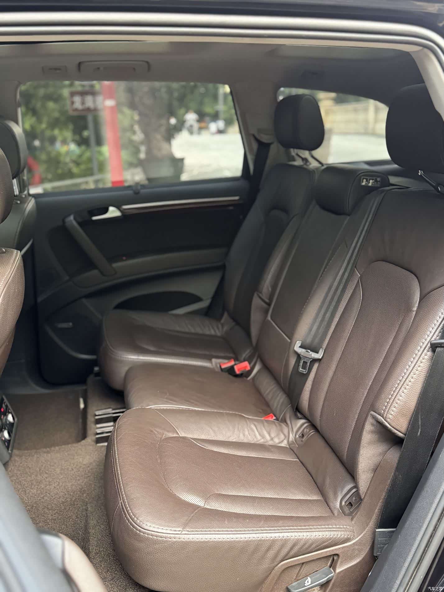 Audi Q7, 2013 9