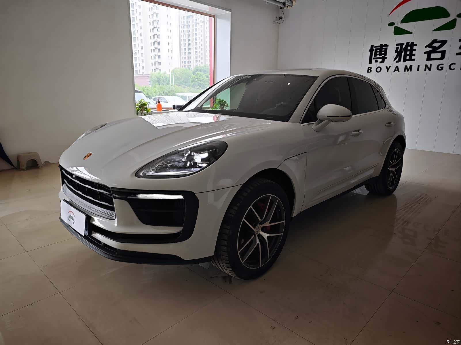 Porsche Macan, 2023 3