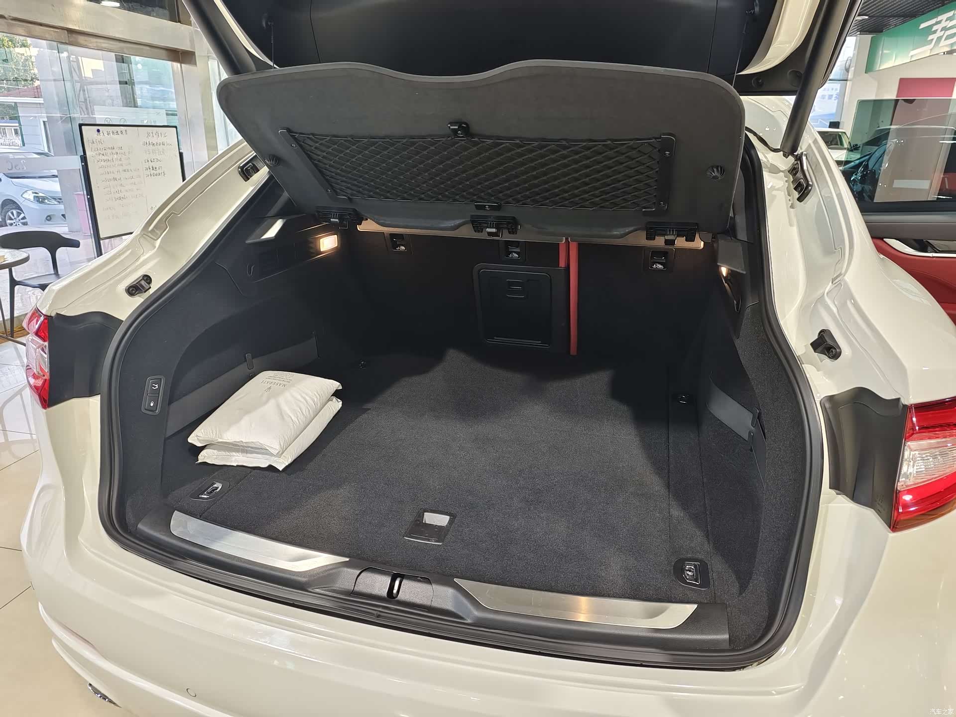 Maserati Levante, 2018 18