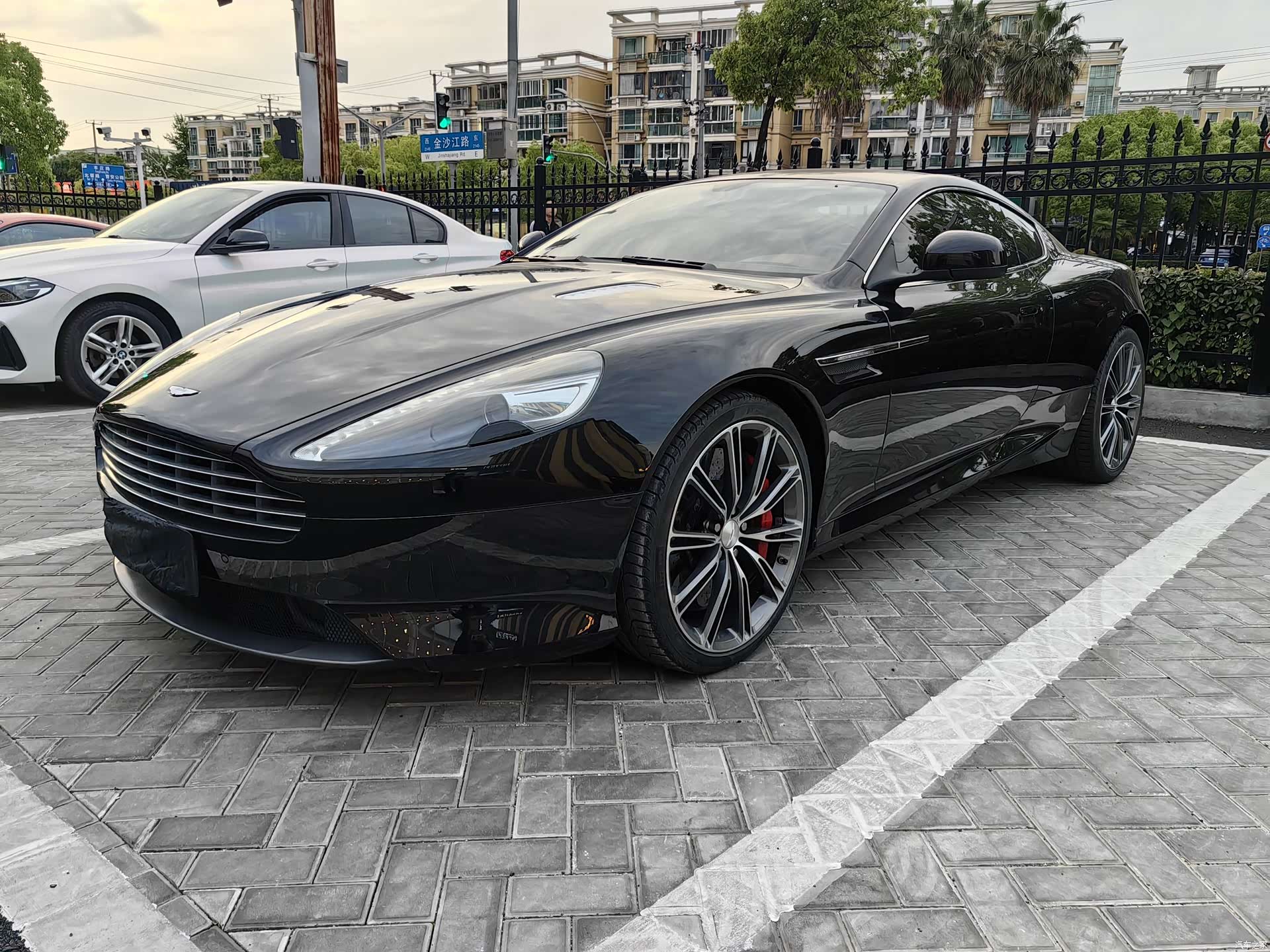 Aston Martin DB9, 2014 3