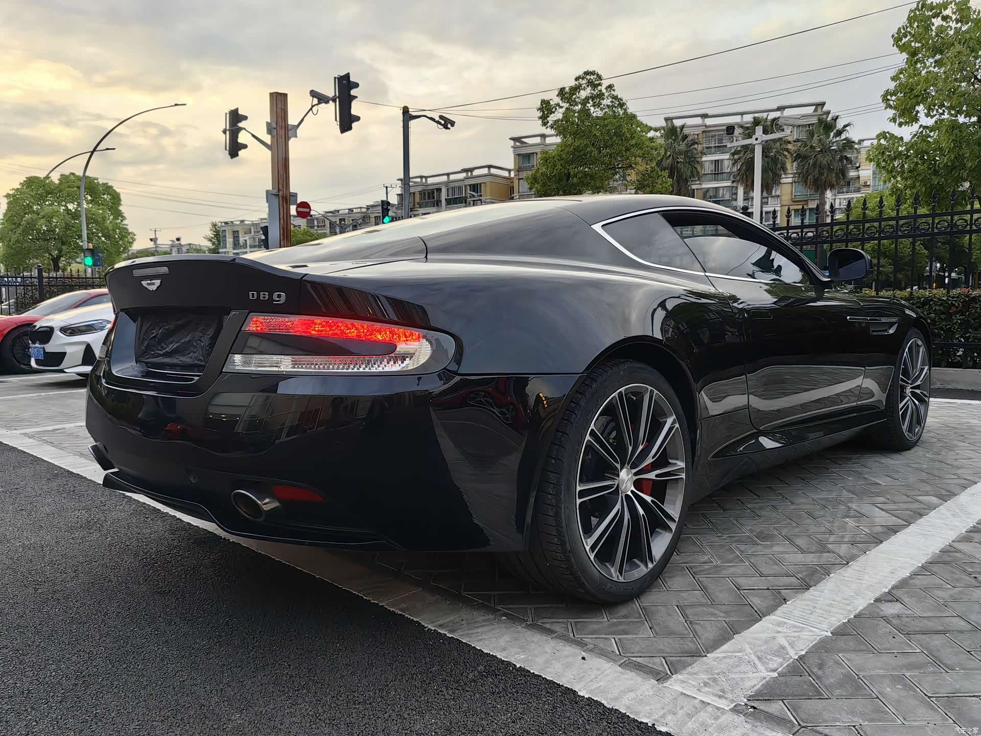 Aston Martin DB9, 2014 6
