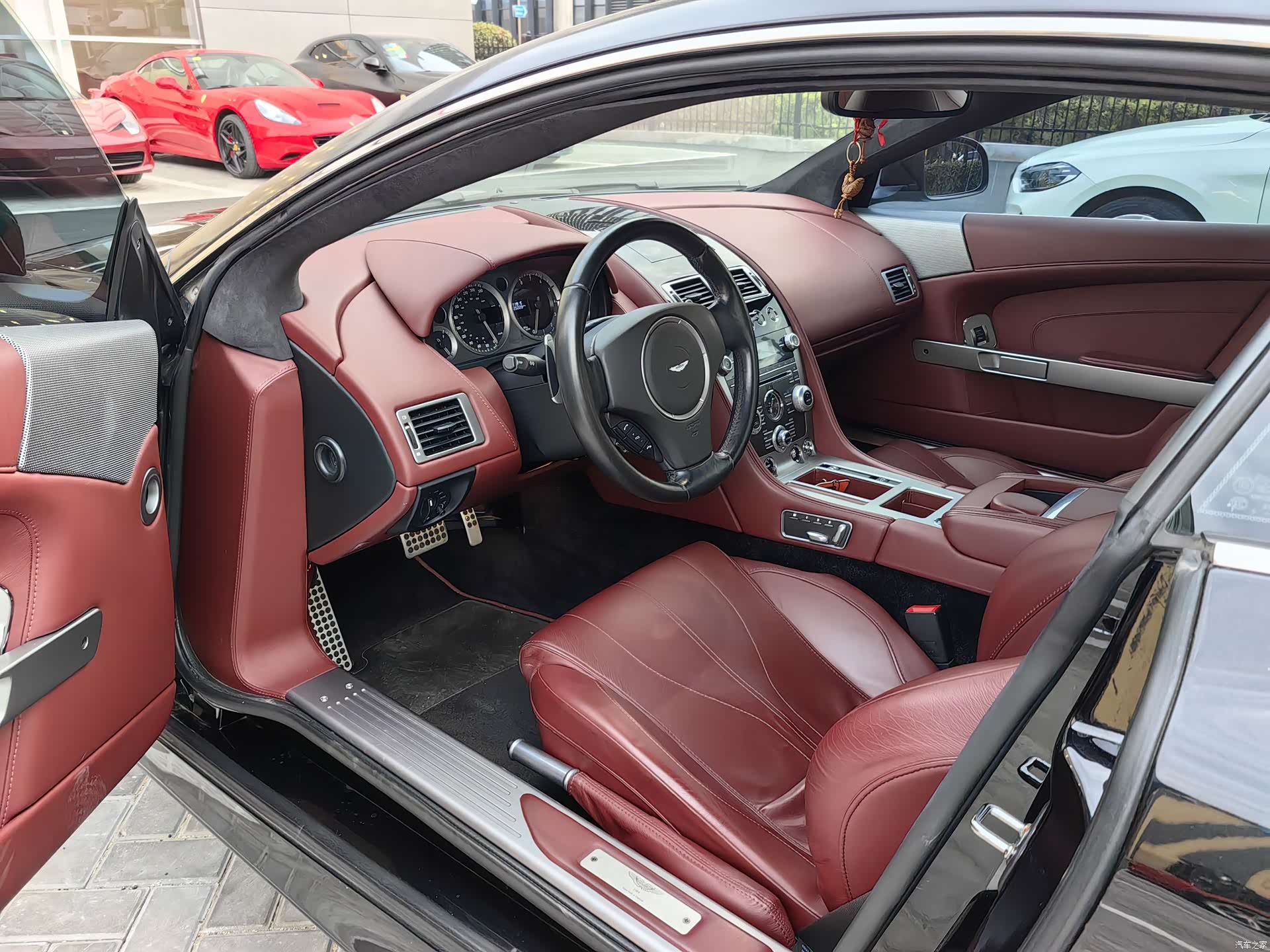 Aston Martin DB9, 2014 10