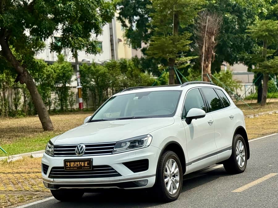 Volkswagen Touareg 2016, фото 1