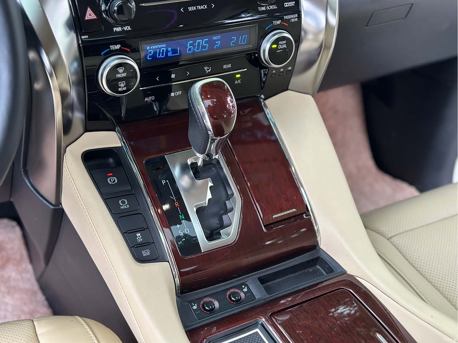 Toyota Alphard, 2017 7