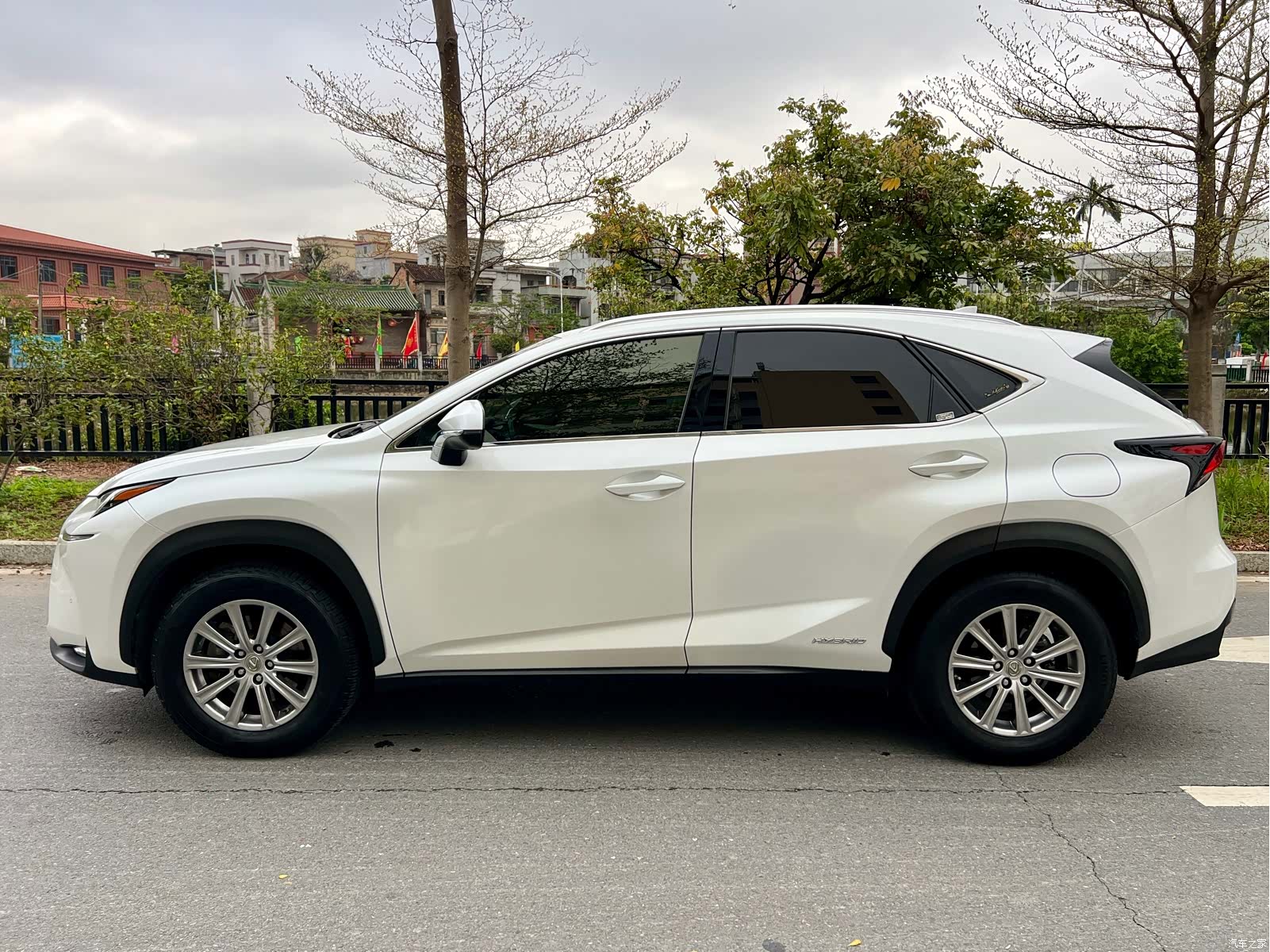 Lexus NX, 2016 10