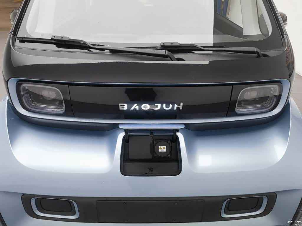 Wuling E300, 2020 6