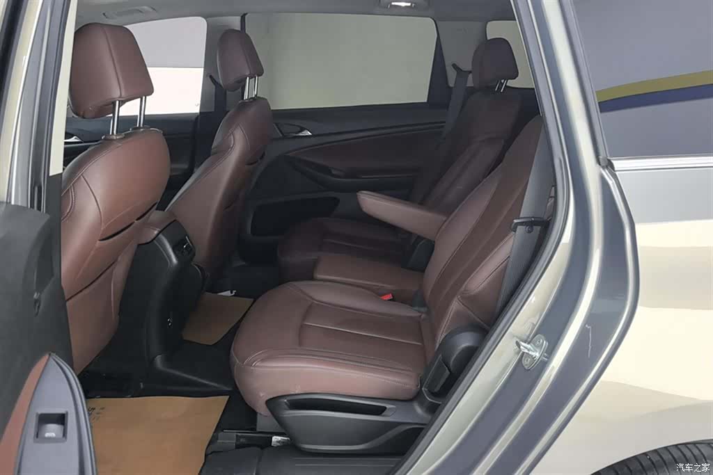 Buick GL6, 2018 11