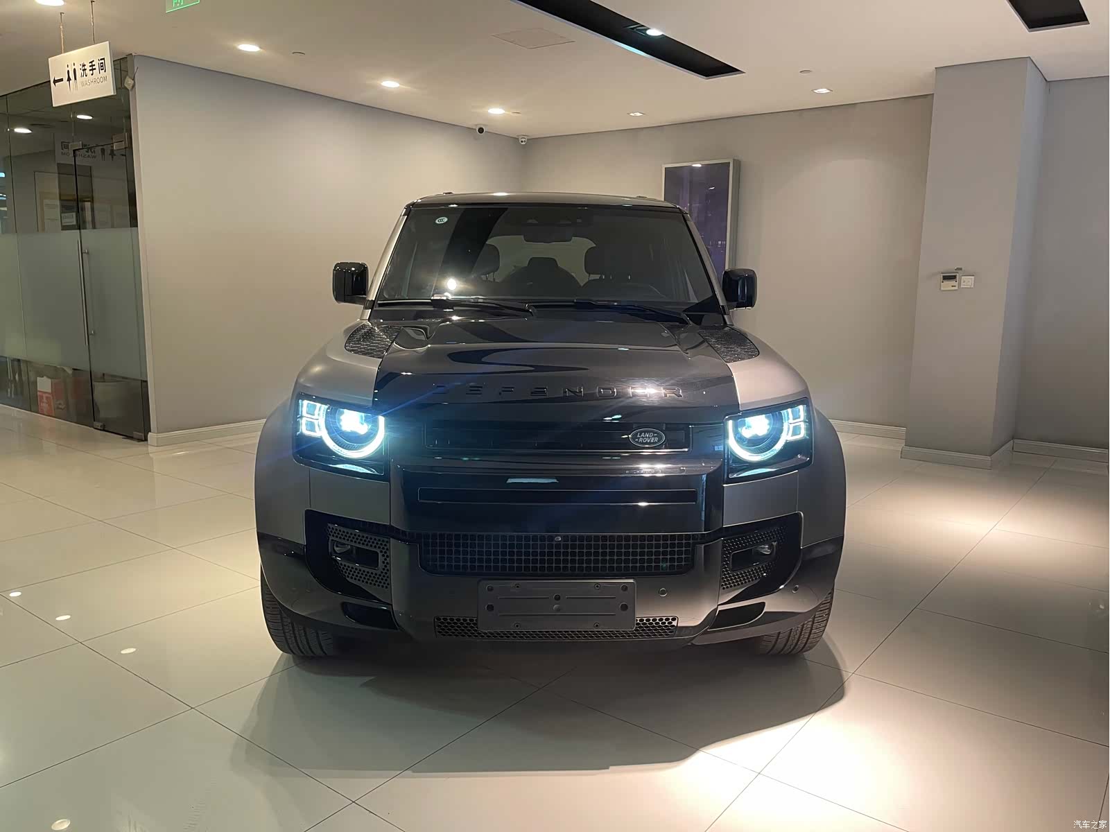 Land Rover Defender, 2024 все фото