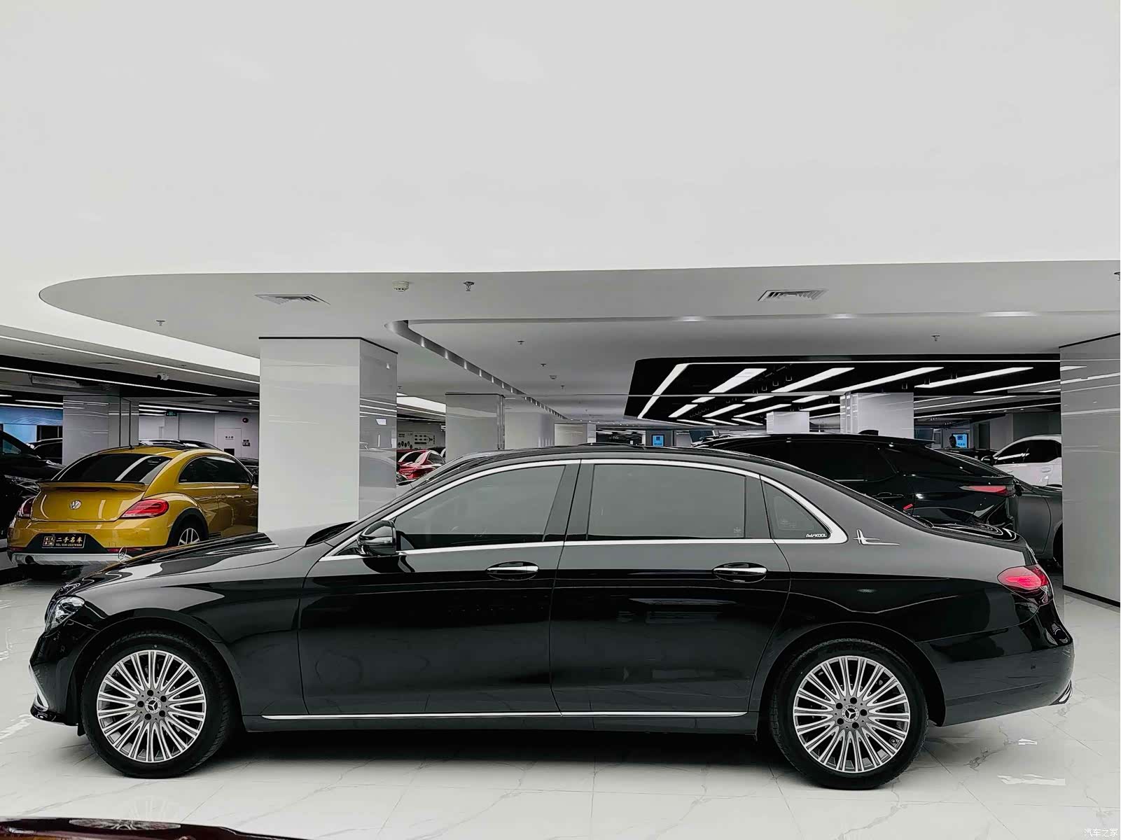 Mercedes-Benz E-Class, 2023 3