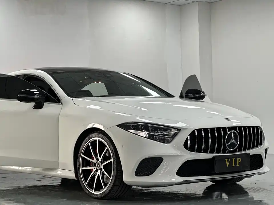 Mercedes-Benz CLS Mercedes-Benz CLS