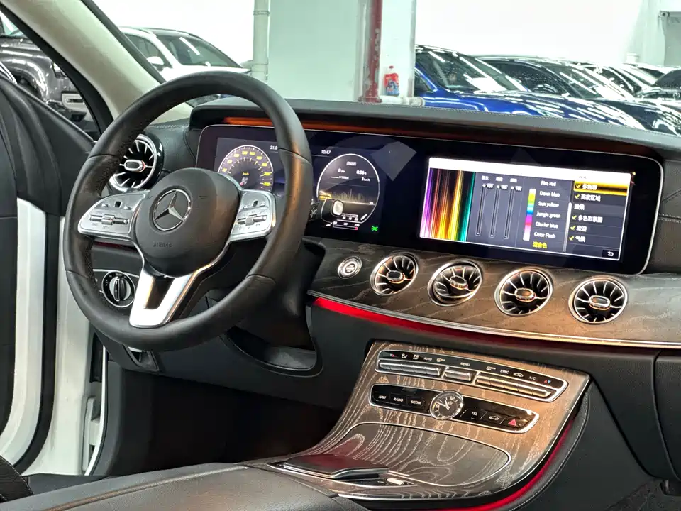 Mercedes-Benz CLS Mercedes-Benz CLS