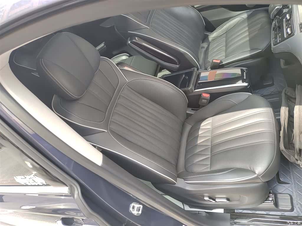 Roewe iMAX8, 2022 20