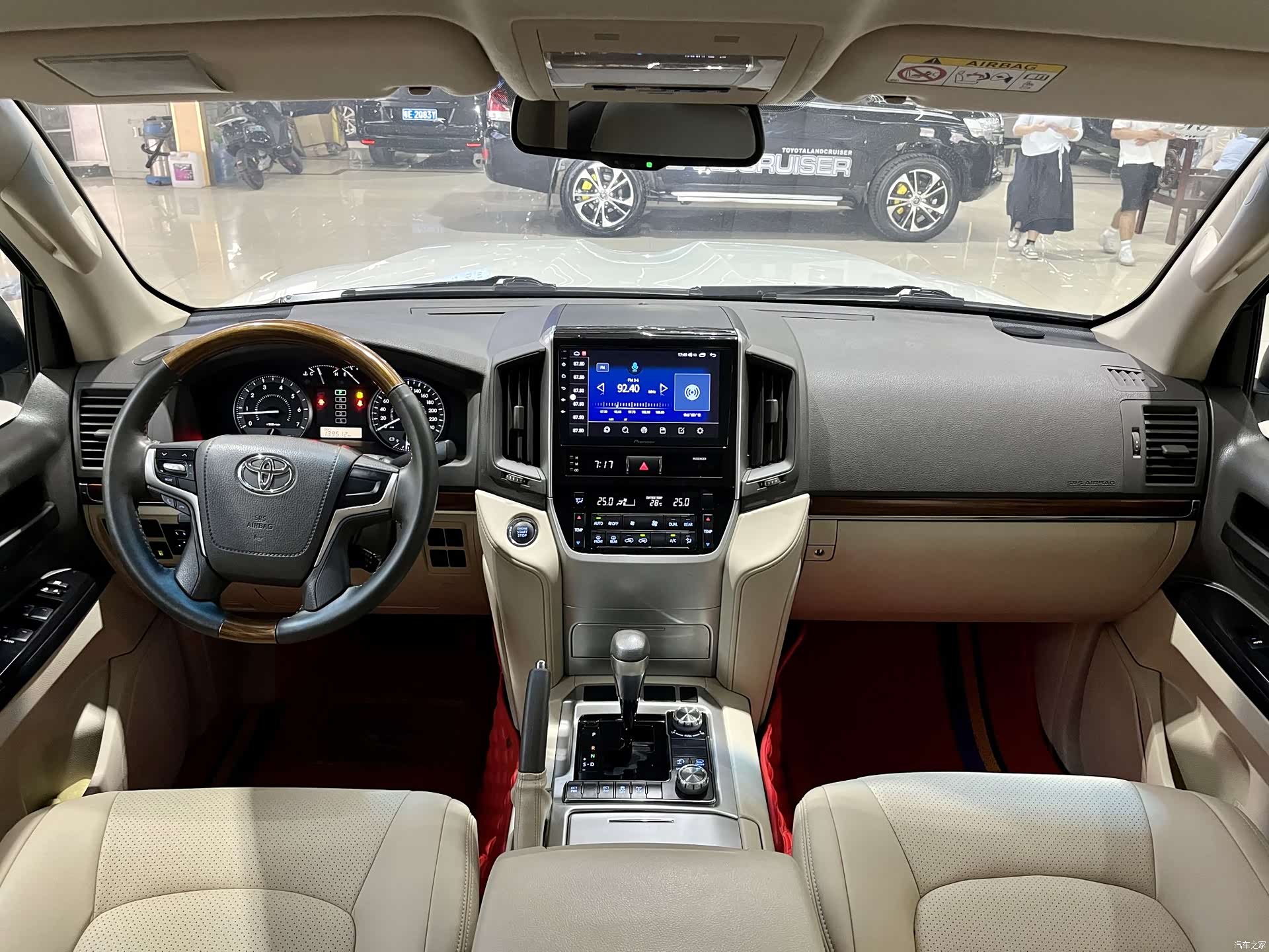 Toyota Land Cruiser, 2018 9