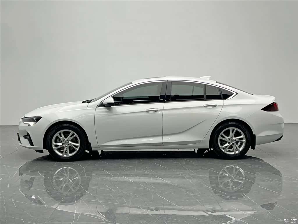 Buick Regal, 2022 3