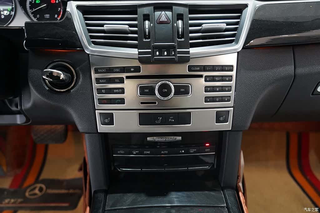 Mercedes-Benz E-Class, 2013 11