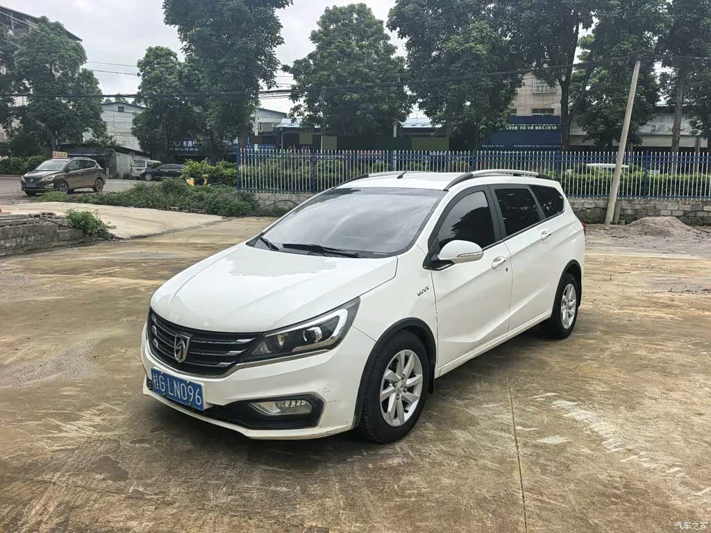 Wuling 310W, 2017 1