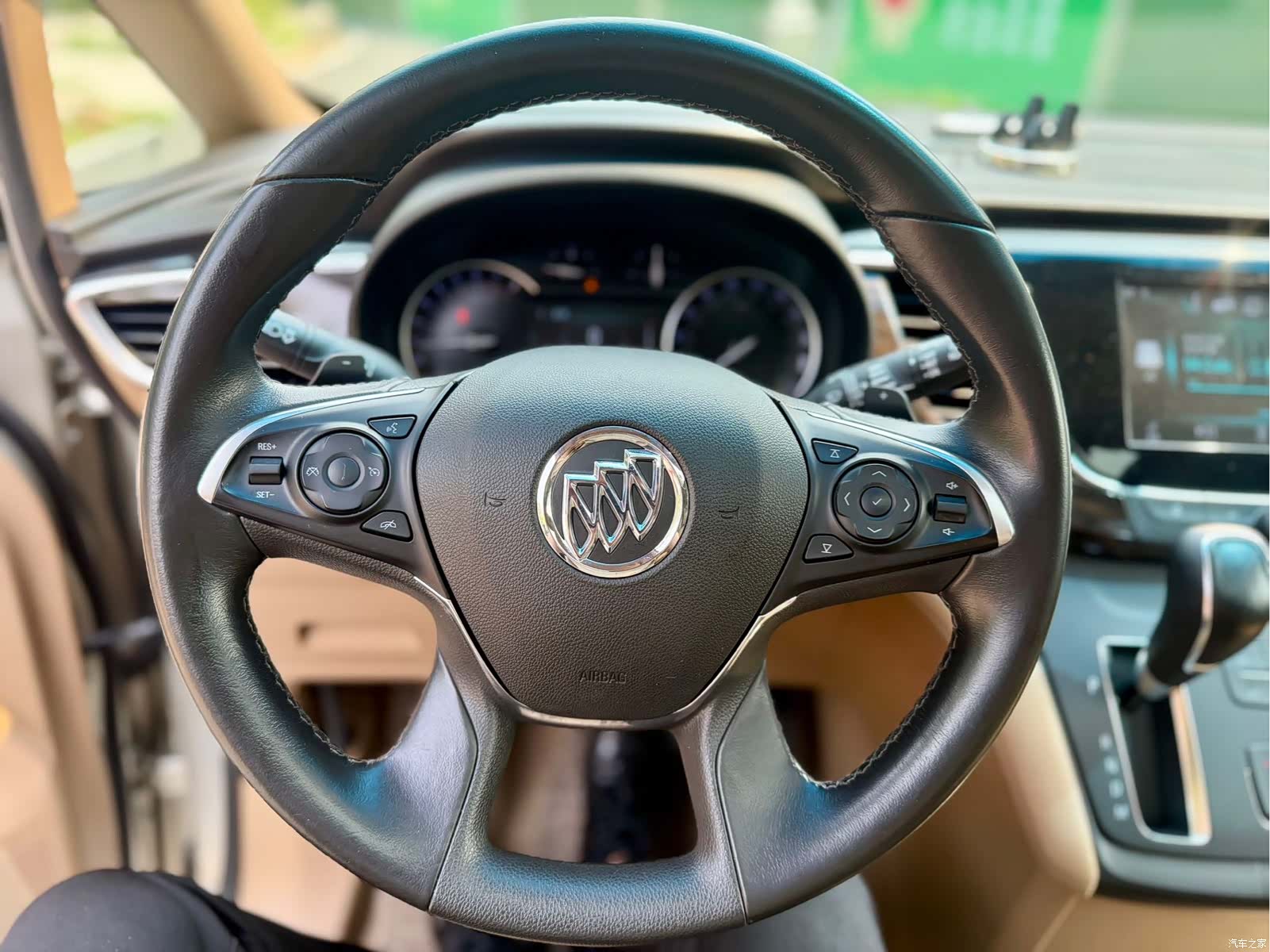 Buick GL8, 2020 9