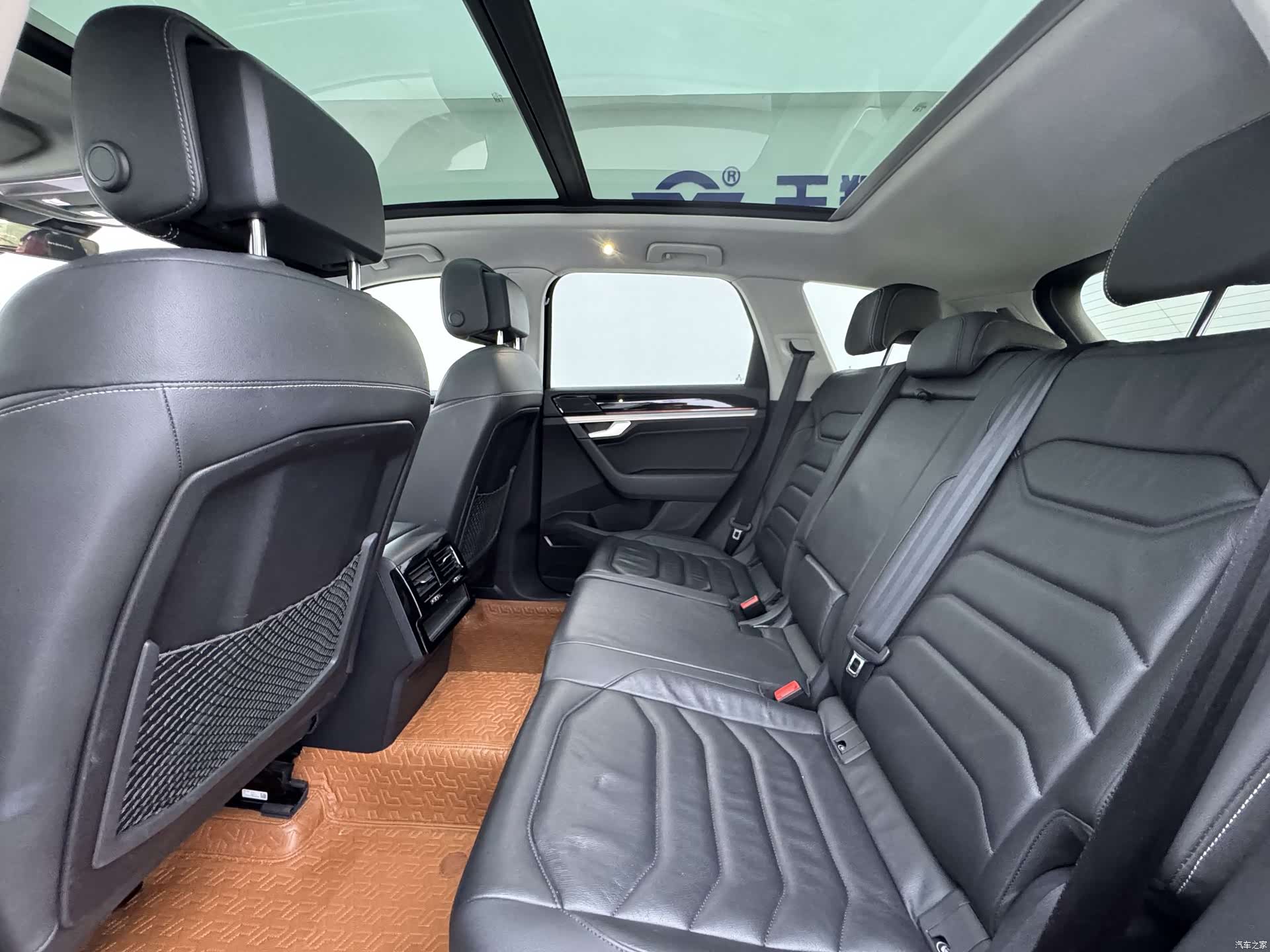 Volkswagen Touareg, 2022 10