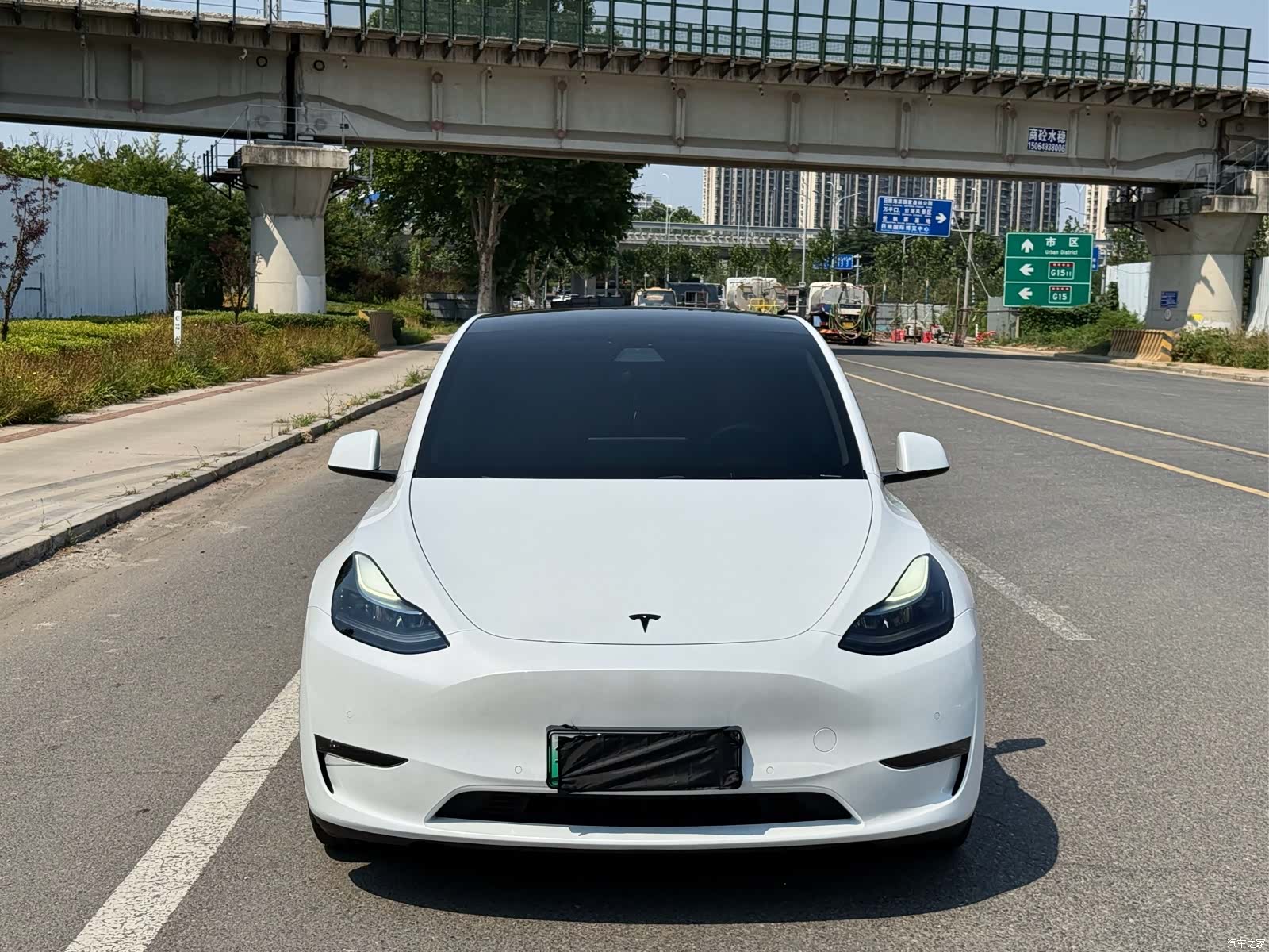 Tesla Model Y, 2023 2